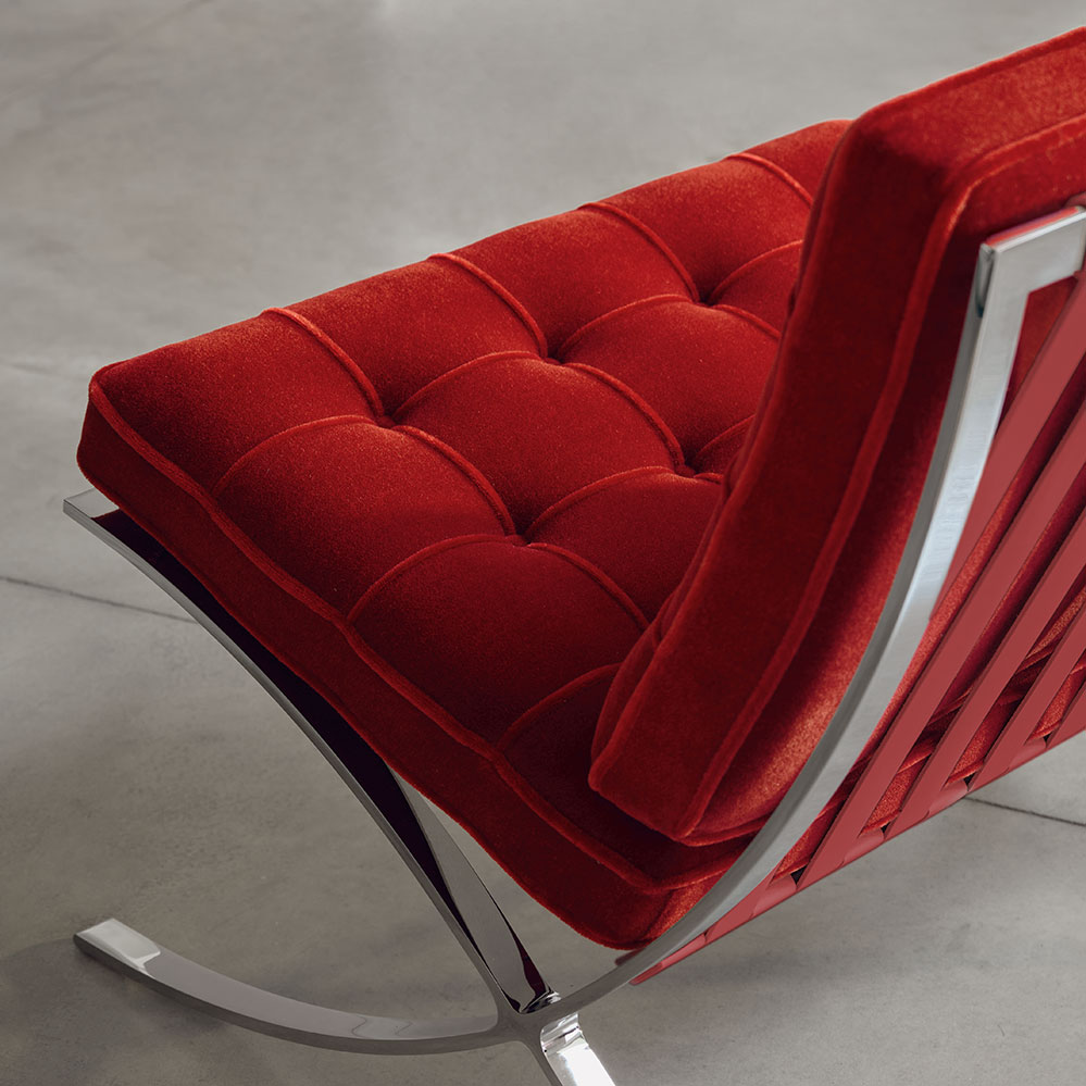 Beitrag Farbe, Barcelona chair, samt
